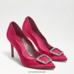 נשים הַנעָלָה Sam Edelman הרייט מחודדת עקב סאטן פוקסיה 4XL22X594