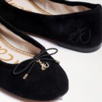 נשים הַנעָלָה Sam Edelman פליציה בלט שטוח זמש שחור 4XL22X133 - Image 7