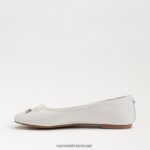 נשים הַנעָלָה Sam Edelman שטוח בלט פליציה לוקס לבן בוהק 4XL22X287 - Image 4